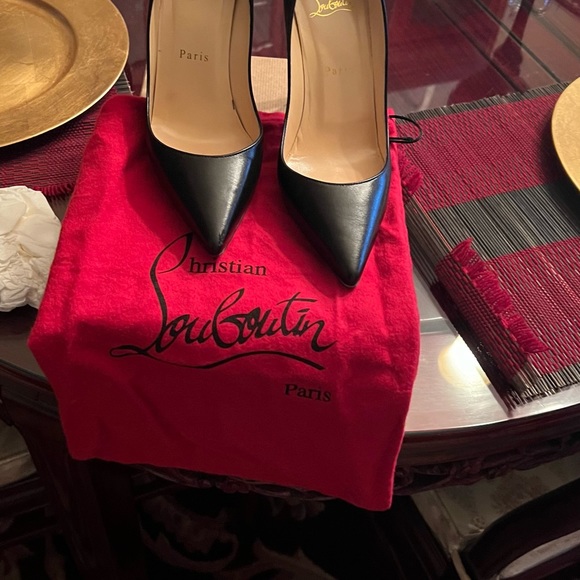 Christian LouBoutin Paris - Picture 5 of 6